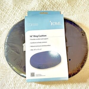 16" Ring Donut Cushion 16" x 13" x 3"